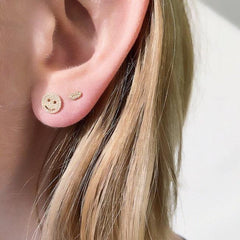 petite capsule post on ear