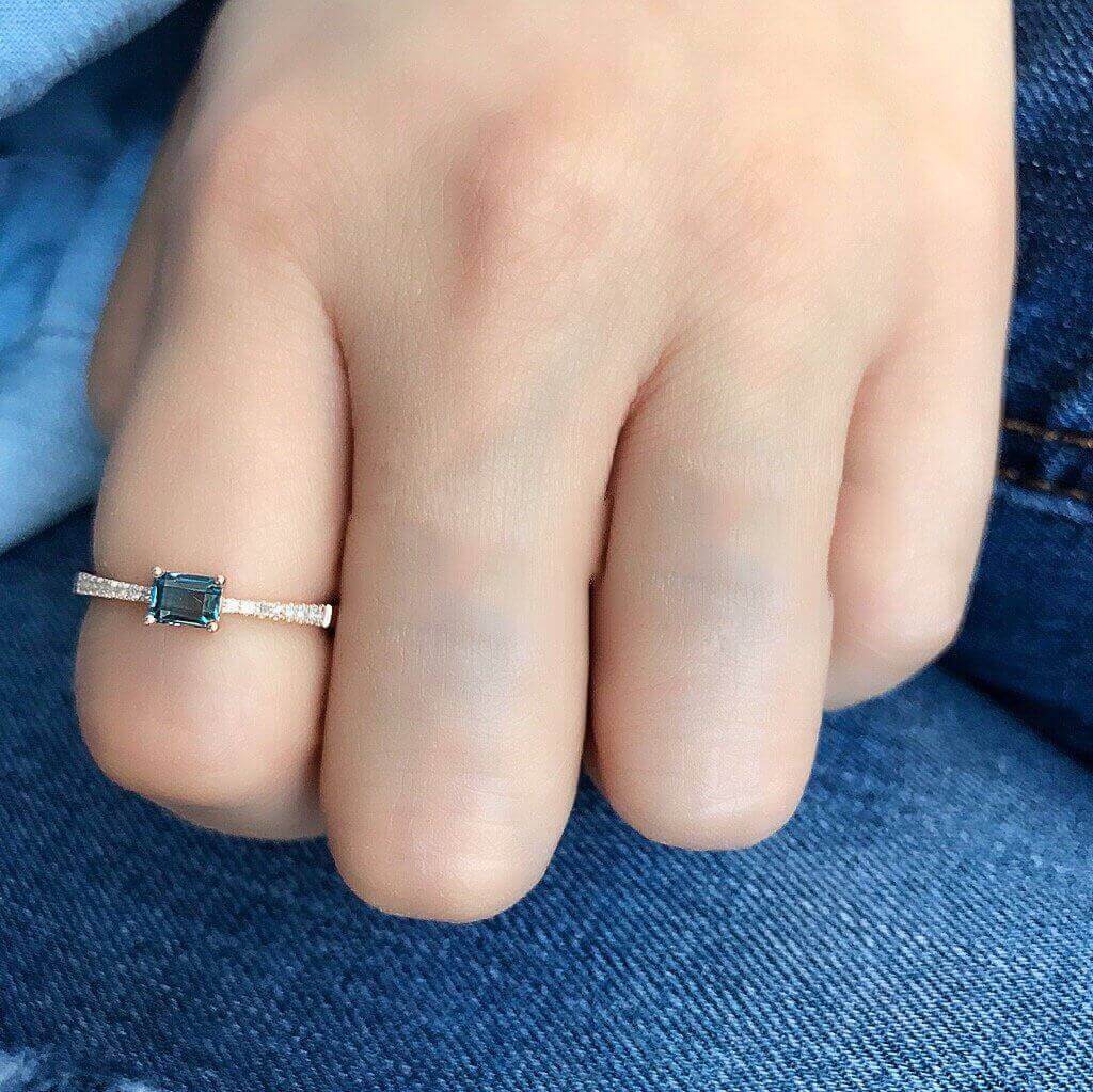 One of a Kind London Blue Topaz Landscape Ring in Rose Gold