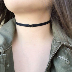 open circle choker in yellow gold