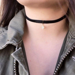 starburst dangle choker in yellow gold